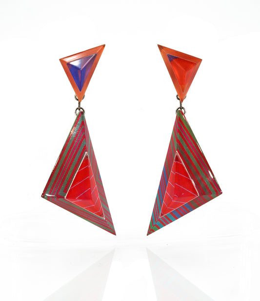 Op Art Triangle Sculpted 2 Tier Drops (post)