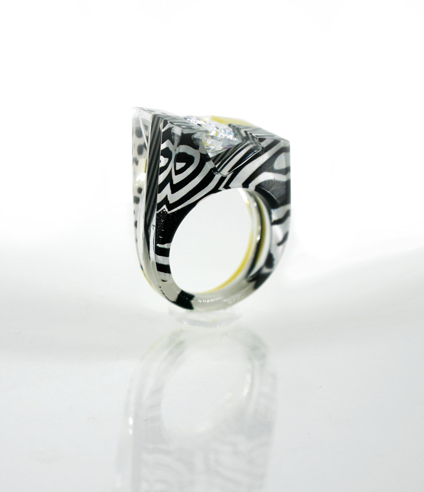 Pop Art 10mm Gem Ring - size 6.25