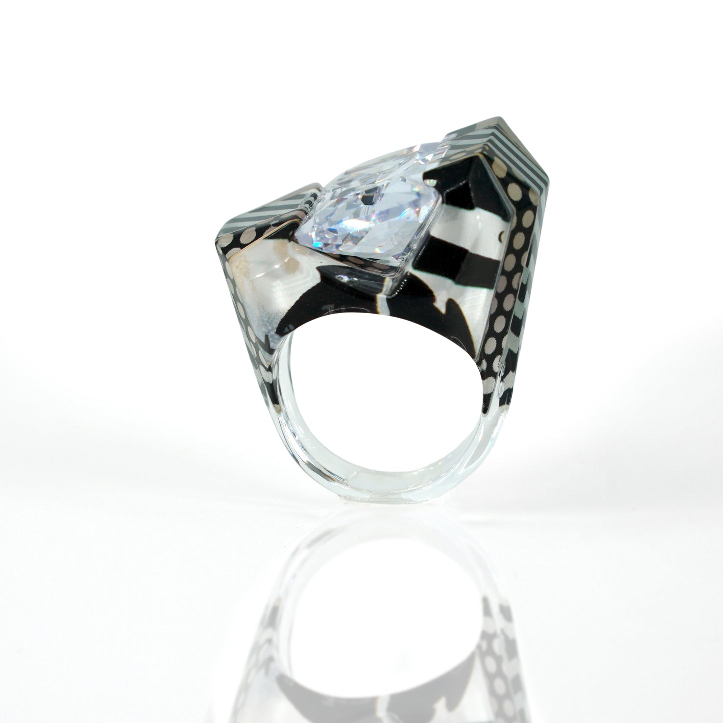 Pop Art Sculpted Large Gem Ring - size 7